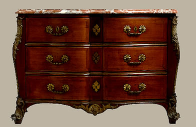 Commode en placage d'amatante par Lieutaud Paris époque Régence